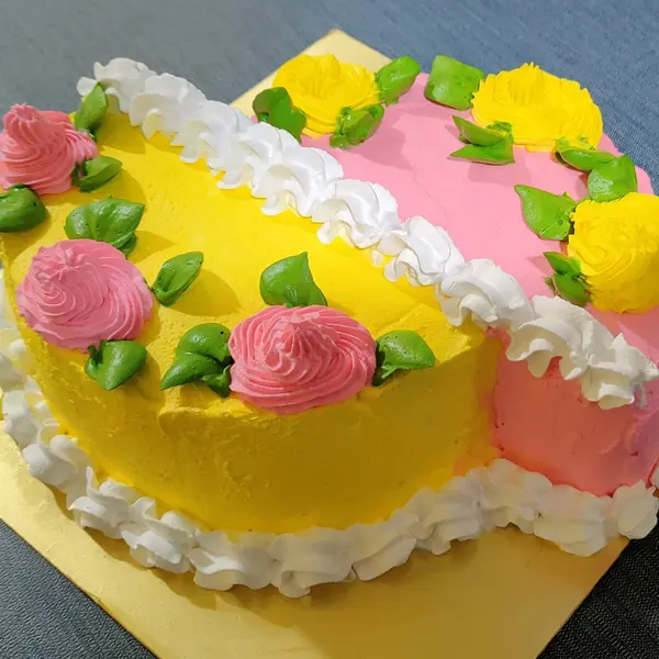 Themed birthday cake Mumbai bakery