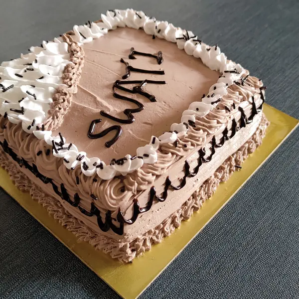 Custom birthday cake Borivali